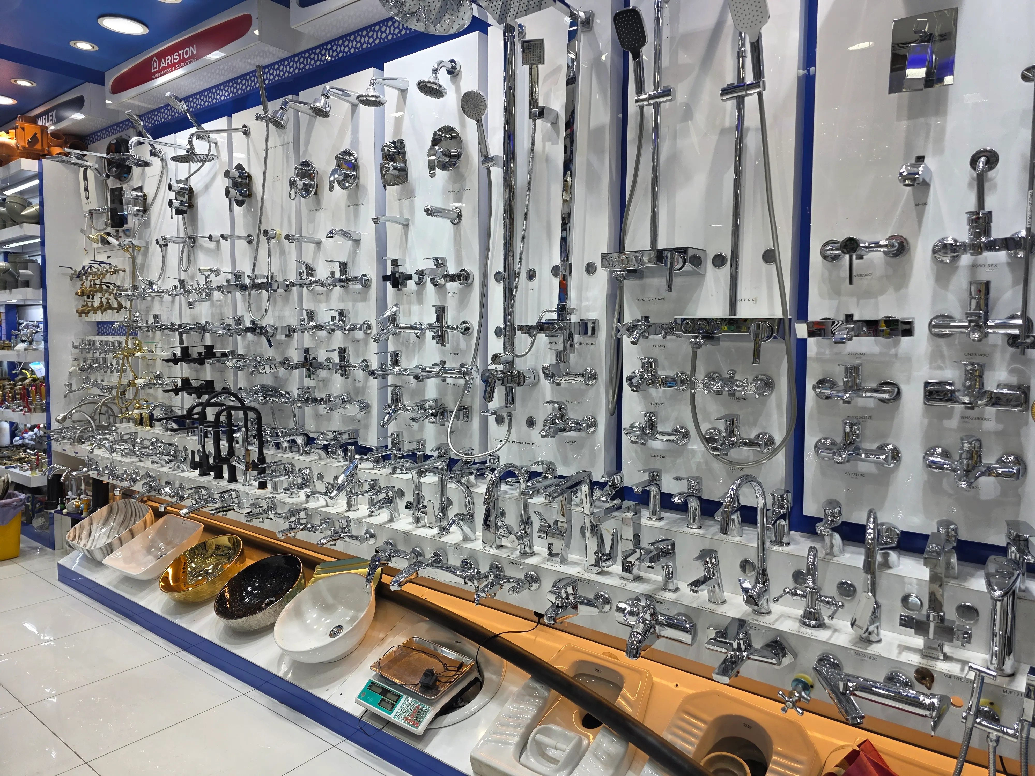 Fachgeschäft für Küchen- und Badarmaturen | Dubai