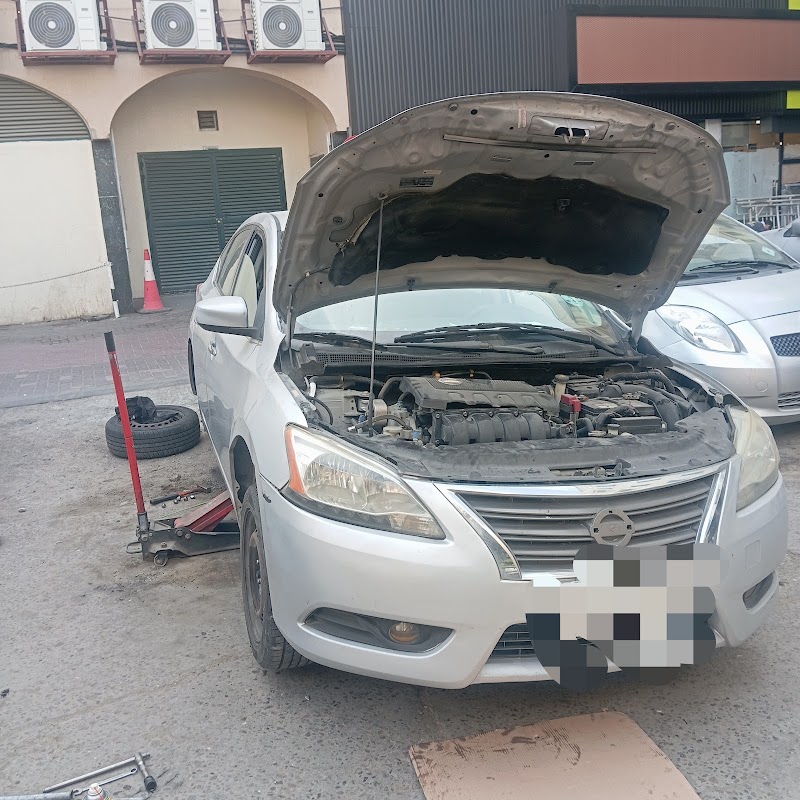 Fahrzeugreparatur- und Wartungsdienste | Car Fix Dubai | Dubai