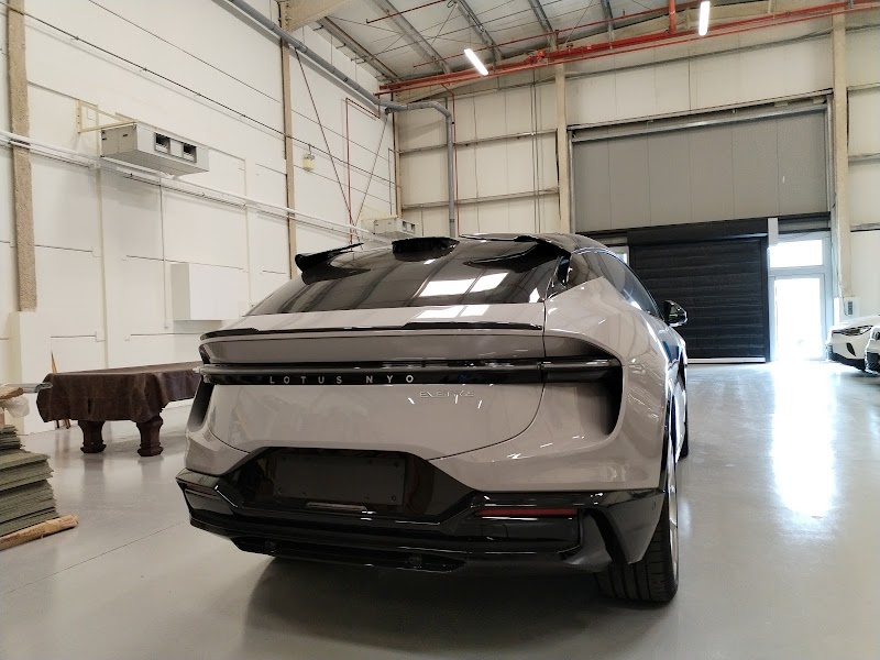 EV ProTech Elektrofahrzeuggeschäft | Dubai