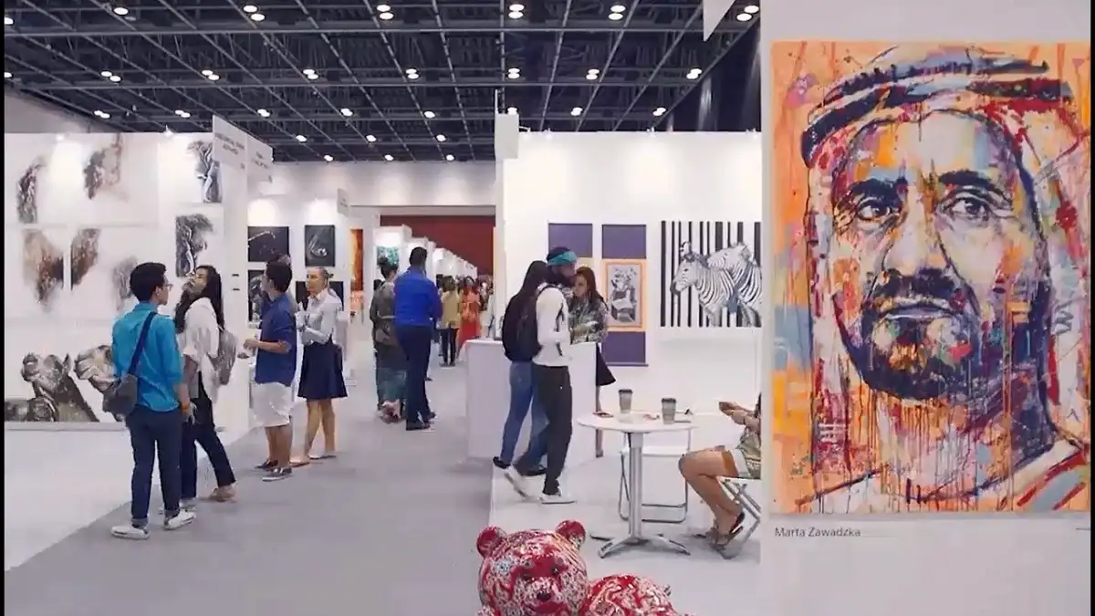 يُعد معرض دبي الدولي للفنون