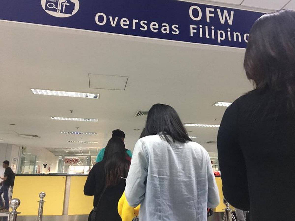 菲律宾工人的必备指南：OFW护照和eTravel系统