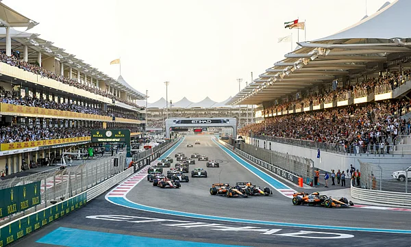 从游艇上观看F1比赛：价格天文的奢华体验